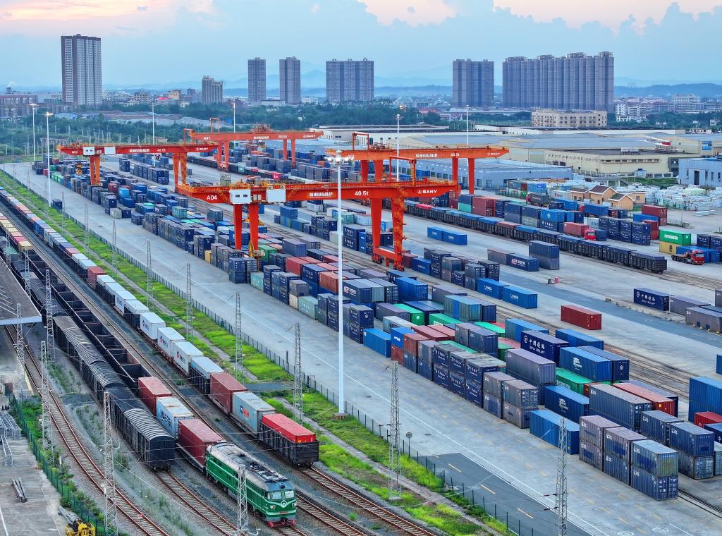 奋进强国路 阔步新征程·老区行｜从贫困闭塞之地到对外开放前沿 老区向“兴”而行