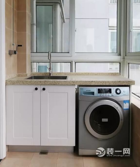 阳台地柜装修设计效果图