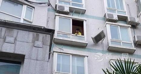 高空作业双双坠楼 郑州装修公司提醒空调安装安全须知