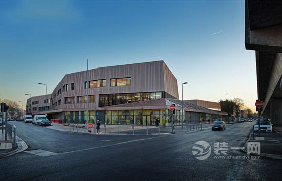 装修网国外装修设计欣赏：法国里尔初中学校华丽变身