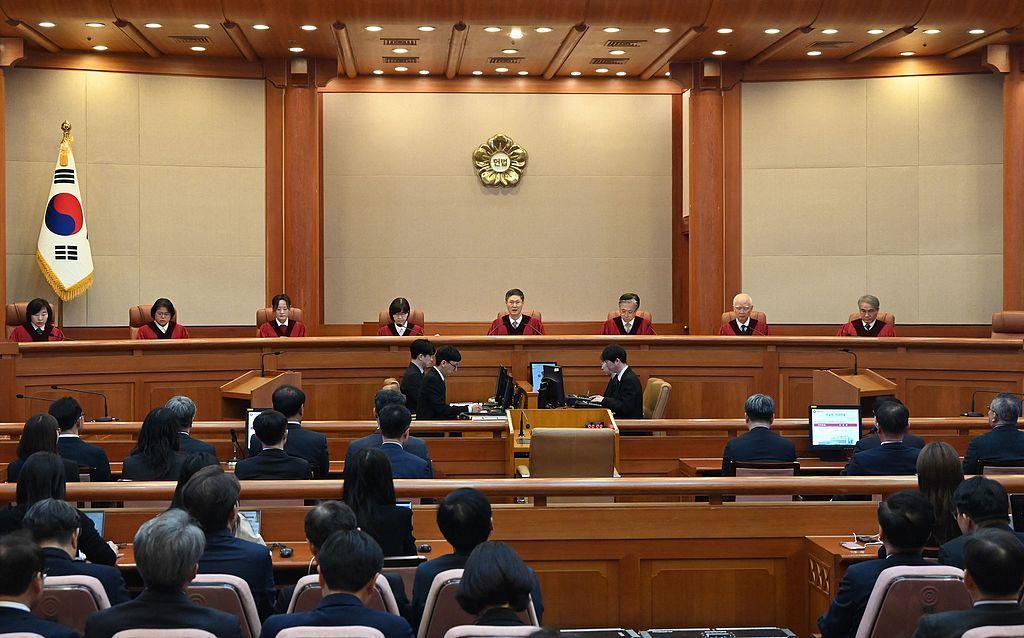 下台！尹锡悦成韩国第二位被罢免总统 司法深渊已对他敞开