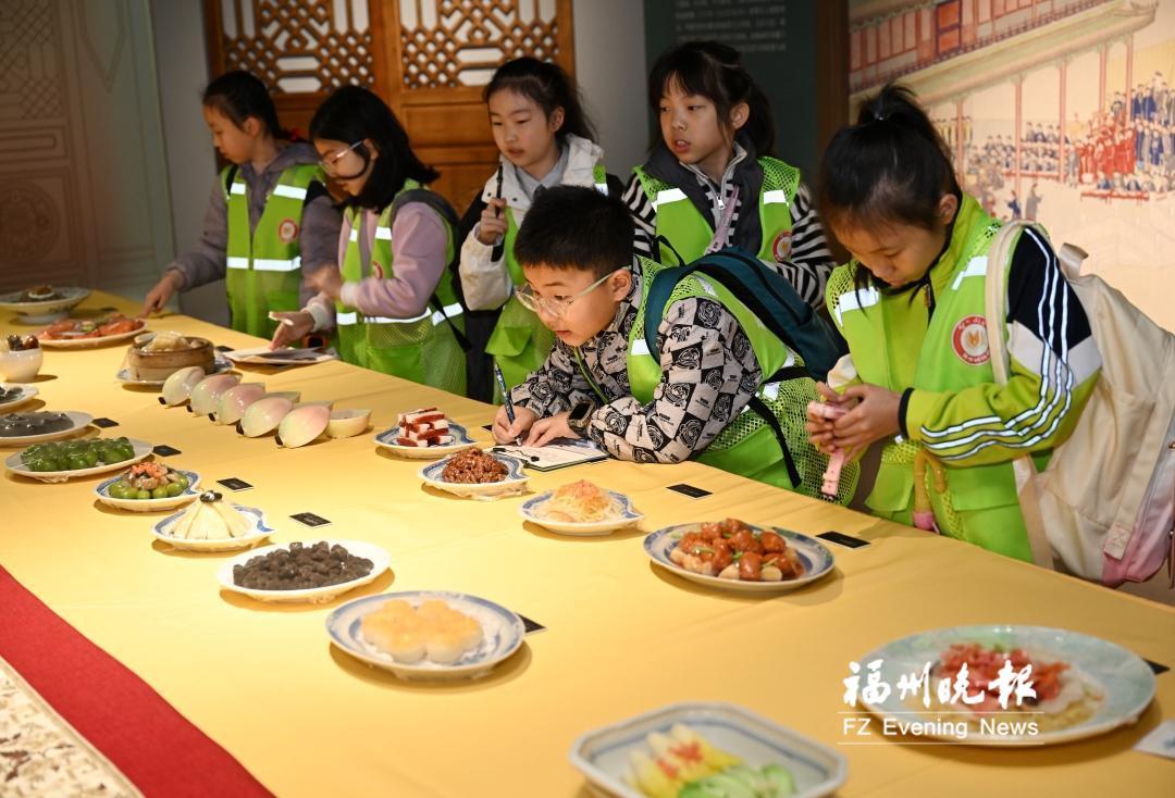 福州晚报写作训练营定制团逛“闽菜大观园”品闽都福味