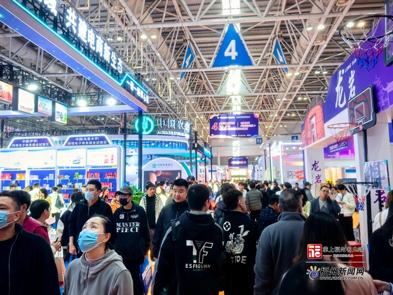 到会专业客商超过9万人 第五届中国跨境电商交易会闭幕