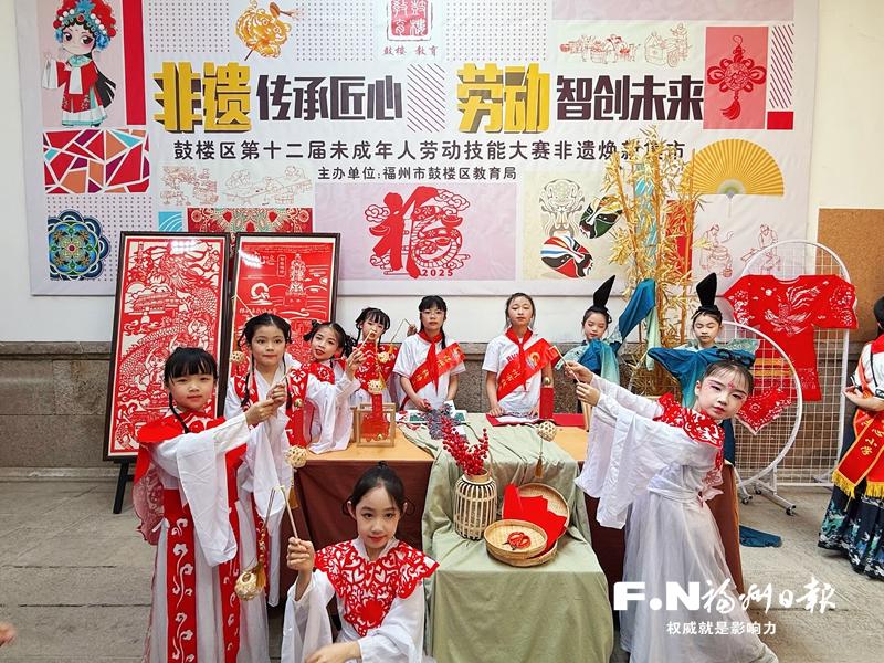 非遗市集进坊巷 少年匠心传文脉
