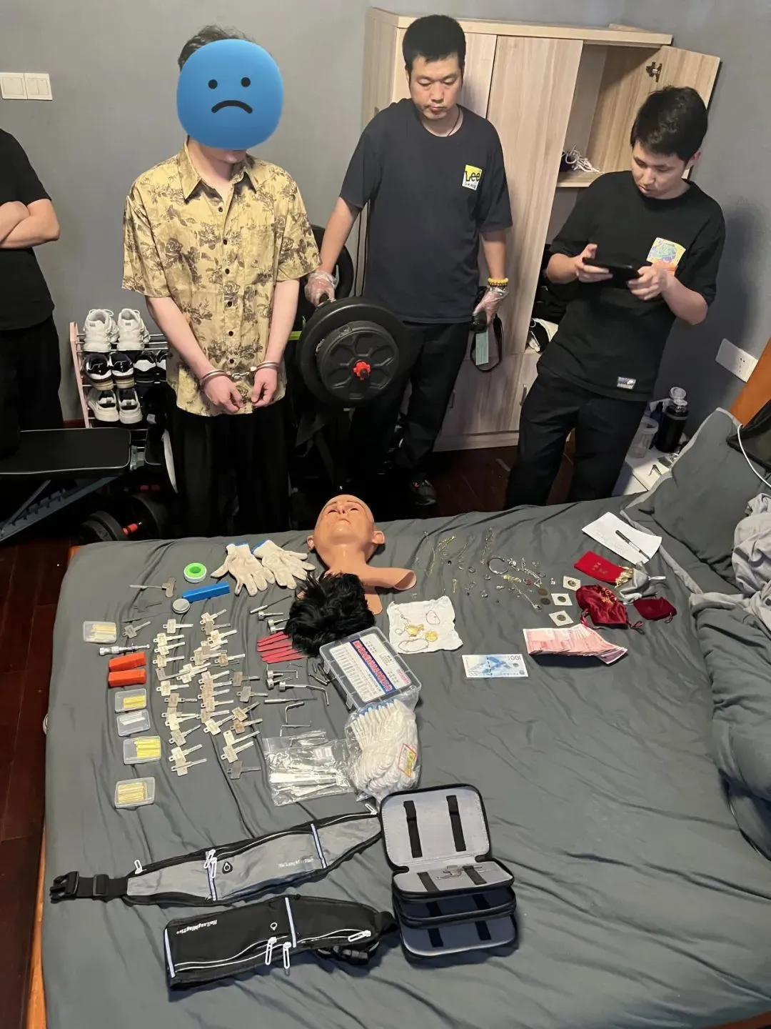 看到这种人脸，立即警惕！已有人报案