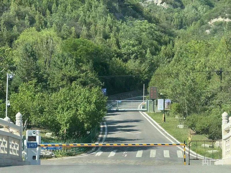 “听到轰隆一声”！太原一博物馆有建筑坍塌，山体出现大坑！