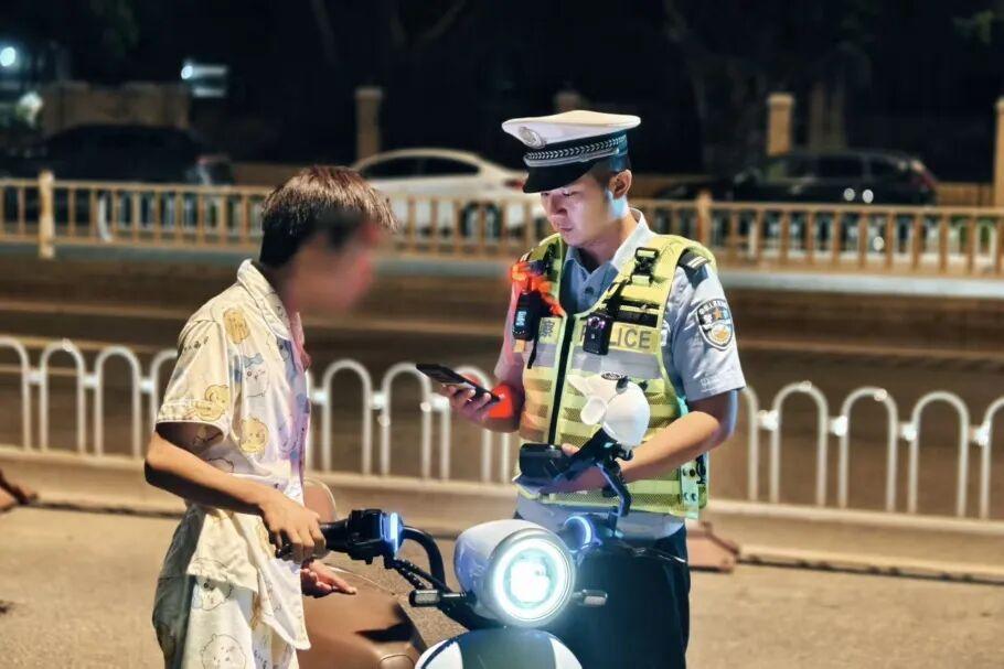 直击！行动！