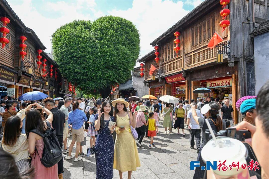 双节同庆，文旅大餐实力圈粉！致敬坚守，建设一线马不停蹄！