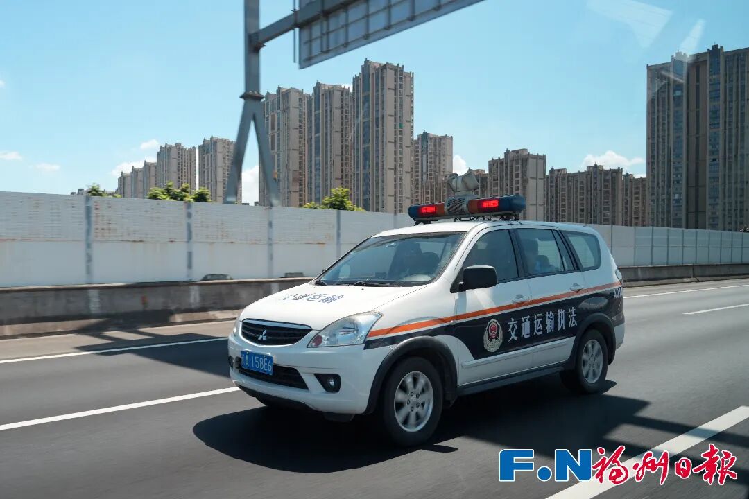 福州交通执法多措并举，守护2025国庆假期出行安全